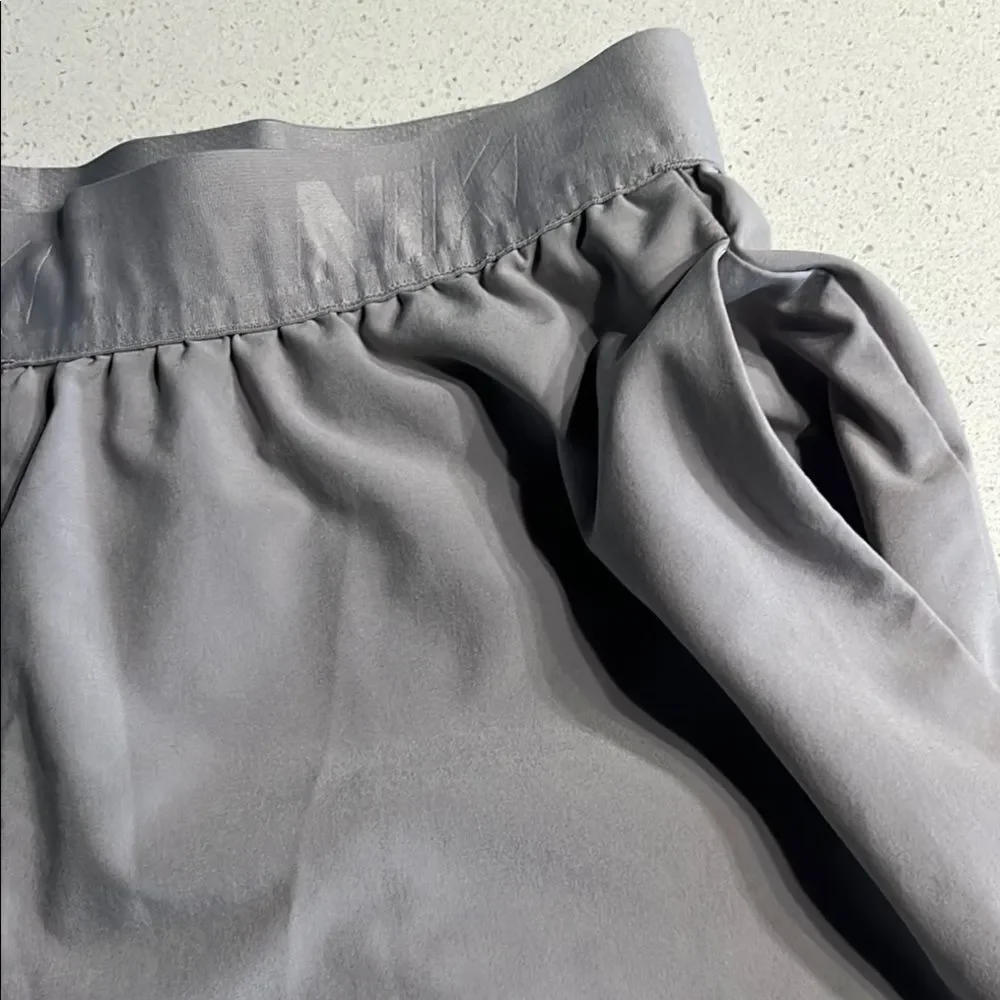 Nike Gray Athletic Shorts Lightweight Elastic Waist Size M